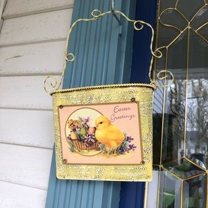 Cute Chickie Easter wall tin.